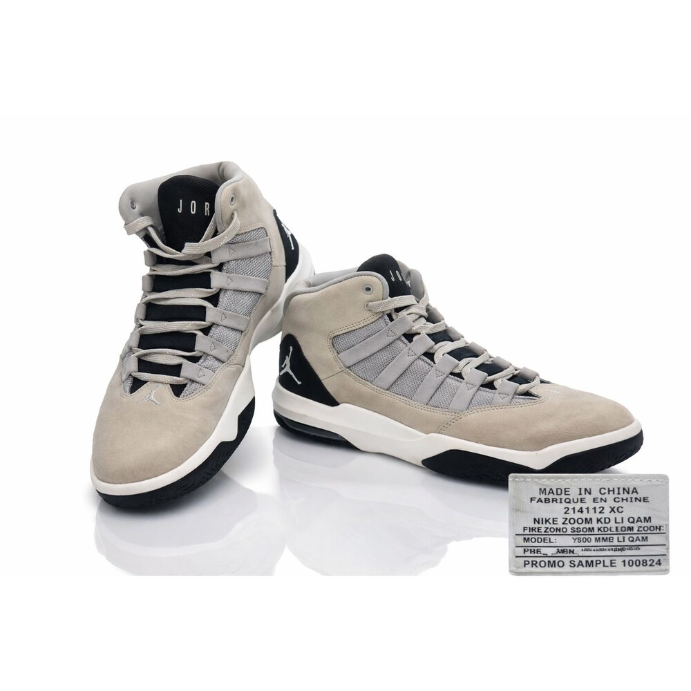 Nike Jordan Max Aura 'Light Bone' Men's Basketball Sneakers AQ9084-004 Sz 10 EUC